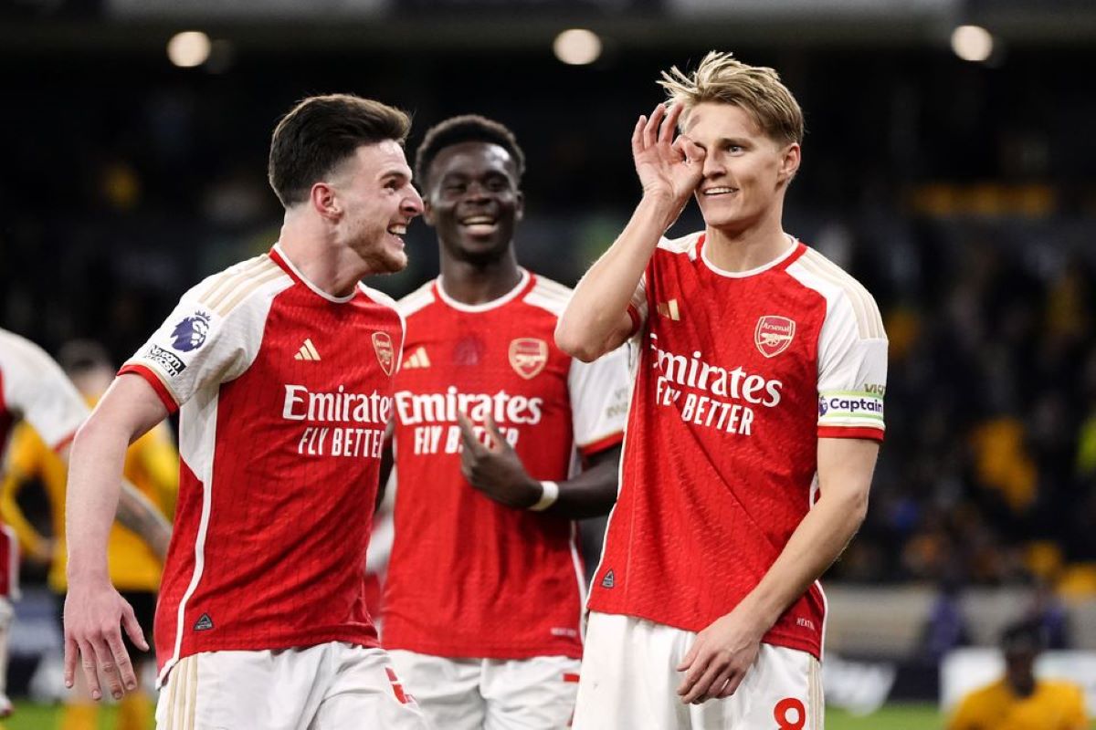 Trossard, Odegaard Goals Propel Arsenal to Premier League Summit | English Premier League